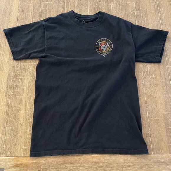 Disney Pirates of the Caribbean Movie Ride Promo Prison Dog Keys T-Shirt Small - Picture 2 of 5